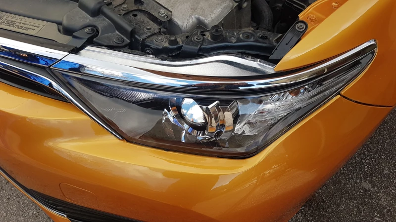 Toyota Auris 1, 8i, снимка 9 - Автомобили и джипове - 52493339