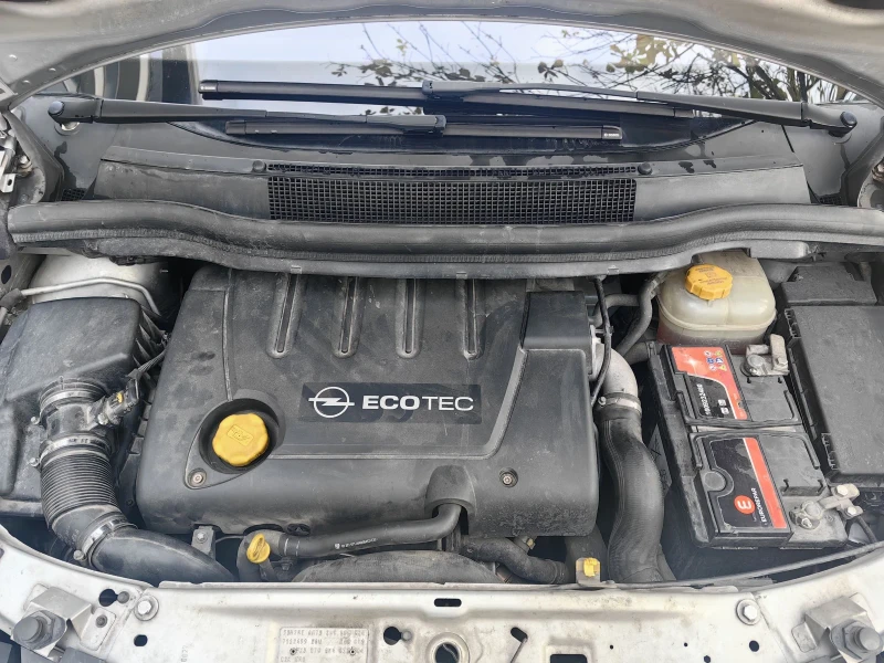 Opel Zafira 1.9 CDTI, снимка 3 - Автомобили и джипове - 52875136