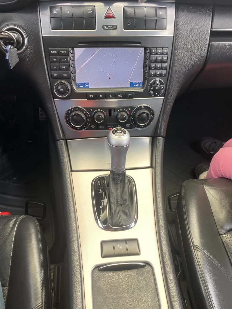 Mercedes-Benz C 320 CDI/7G/V6 AMG Pack, снимка 7 - Автомобили и джипове - 52900712