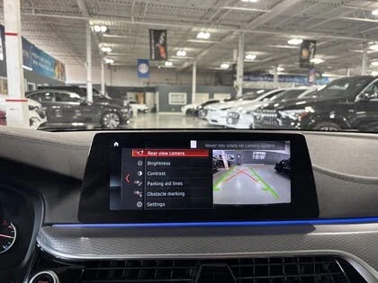 BMW 540 I * M-Package* * HeadUp* AвтоКредит* (ЦЕНА ДО БГ) - изображение 10