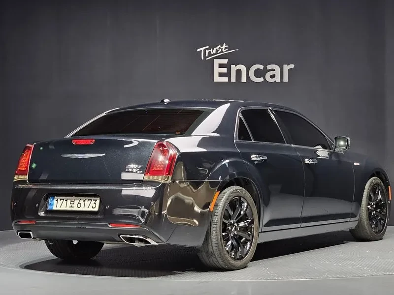 Chrysler 300c 3.6 - САМО 30% АВАНС, снимка 2 - Автомобили и джипове - 55991365