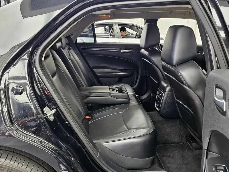Chrysler 300c 3.6 - САМО 30% АВАНС, снимка 12 - Автомобили и джипове - 55991365