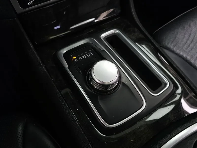 Chrysler 300c 3.6 - САМО 30% АВАНС, снимка 9 - Автомобили и джипове - 55991365