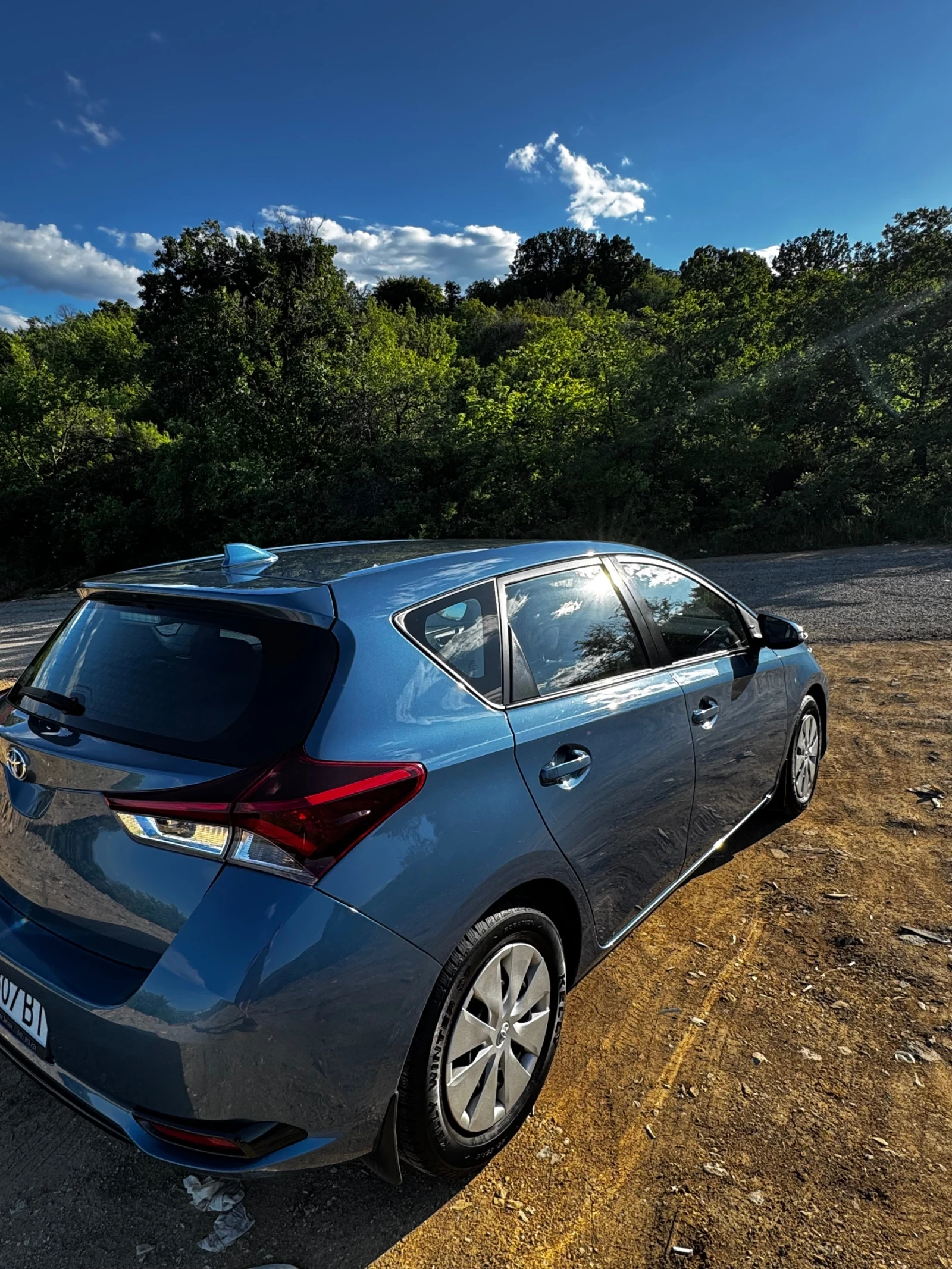 Toyota Auris  - изображение 7