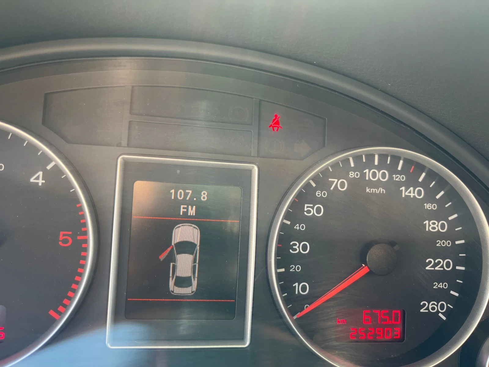 Audi A4 S-line 1.9TDI 116к.с. - изображение 8