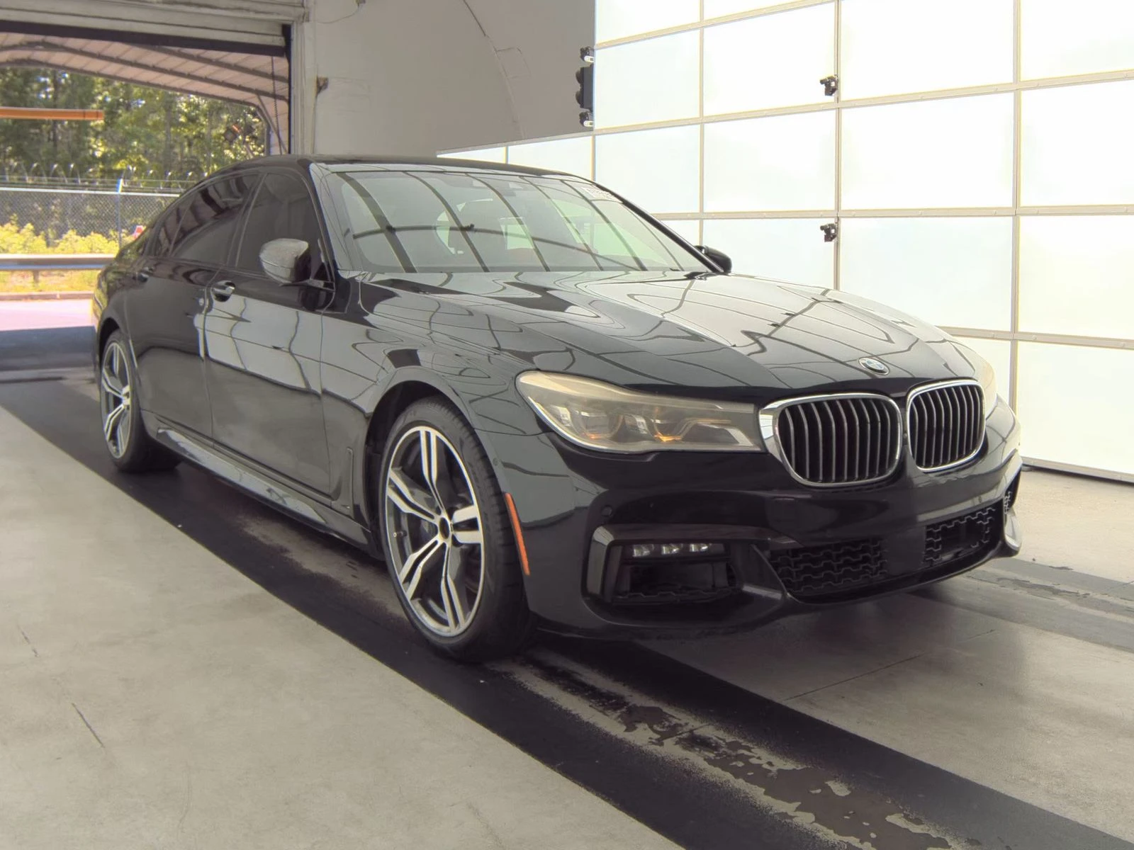 BMW 750 M SPORT LINE - изображение 3