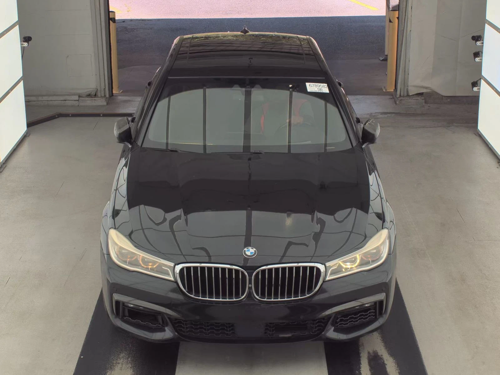 BMW 750 M SPORT LINE - изображение 2