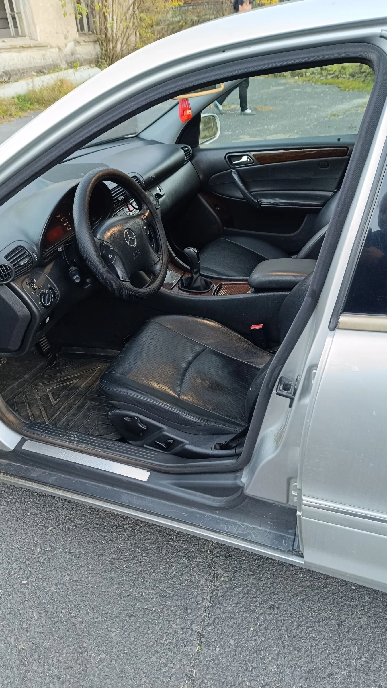 Mercedes-Benz C 220  - изображение 5