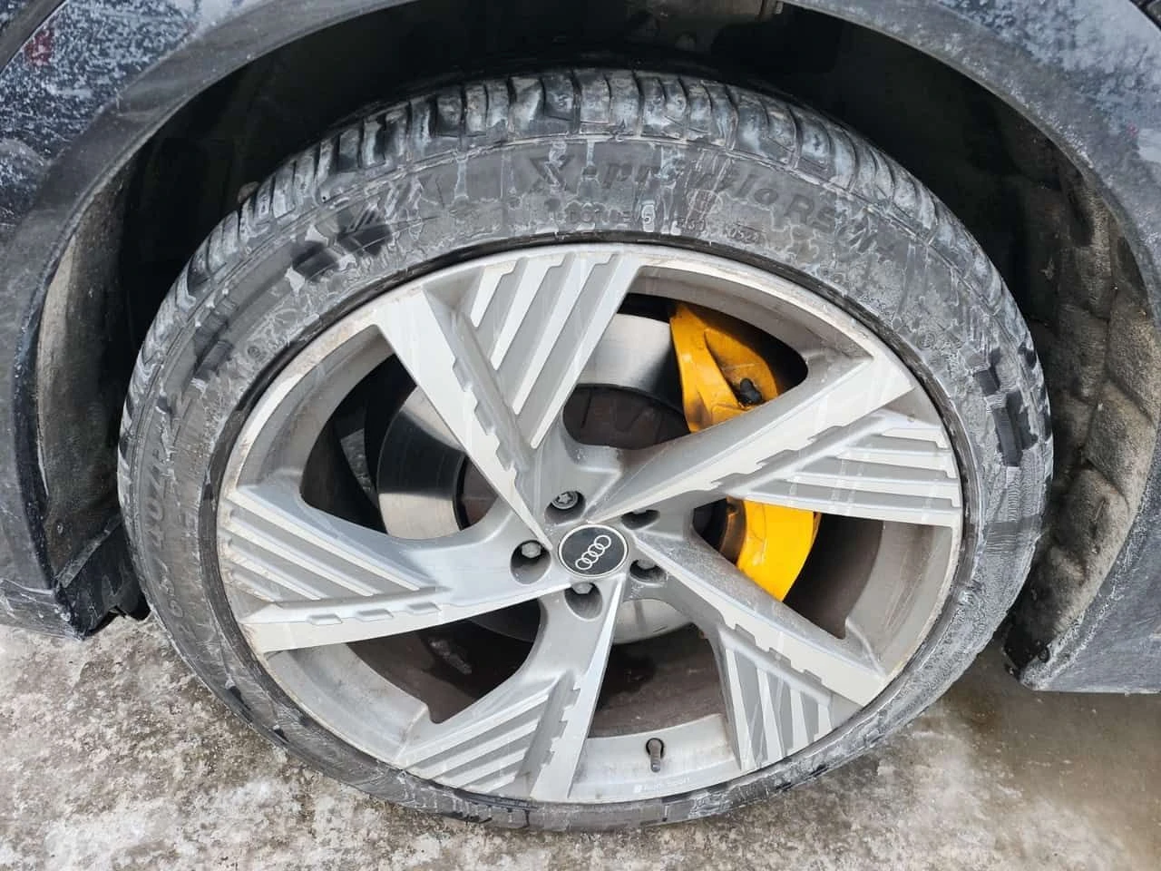 Audi E-Tron * TECHNIK * 2 КЛЮЧА * ОБДУХВАНЕ * PANO , снимка 6 - Автомобили и джипове - 53729692