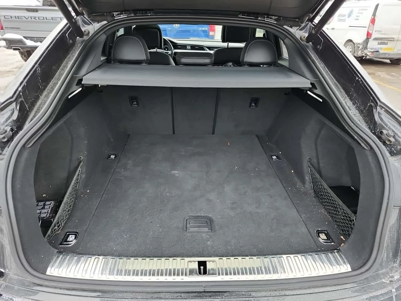 Audi E-Tron * TECHNIK * 2 КЛЮЧА * ОБДУХВАНЕ * PANO , снимка 14 - Автомобили и джипове - 53729692