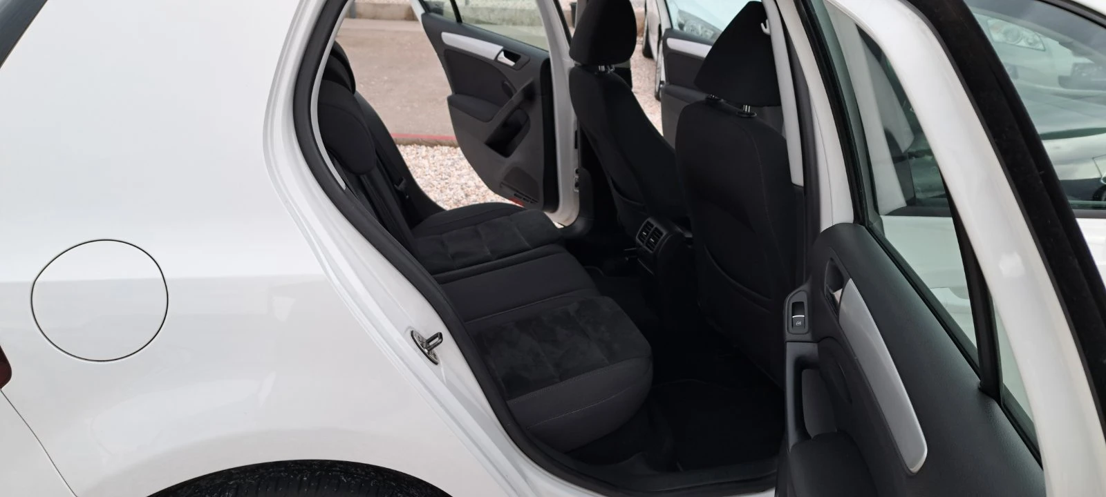 VW Golf 6 2.0 TDI 140kc Auto Navi, снимка 17 - Автомобили и джипове - 53904975