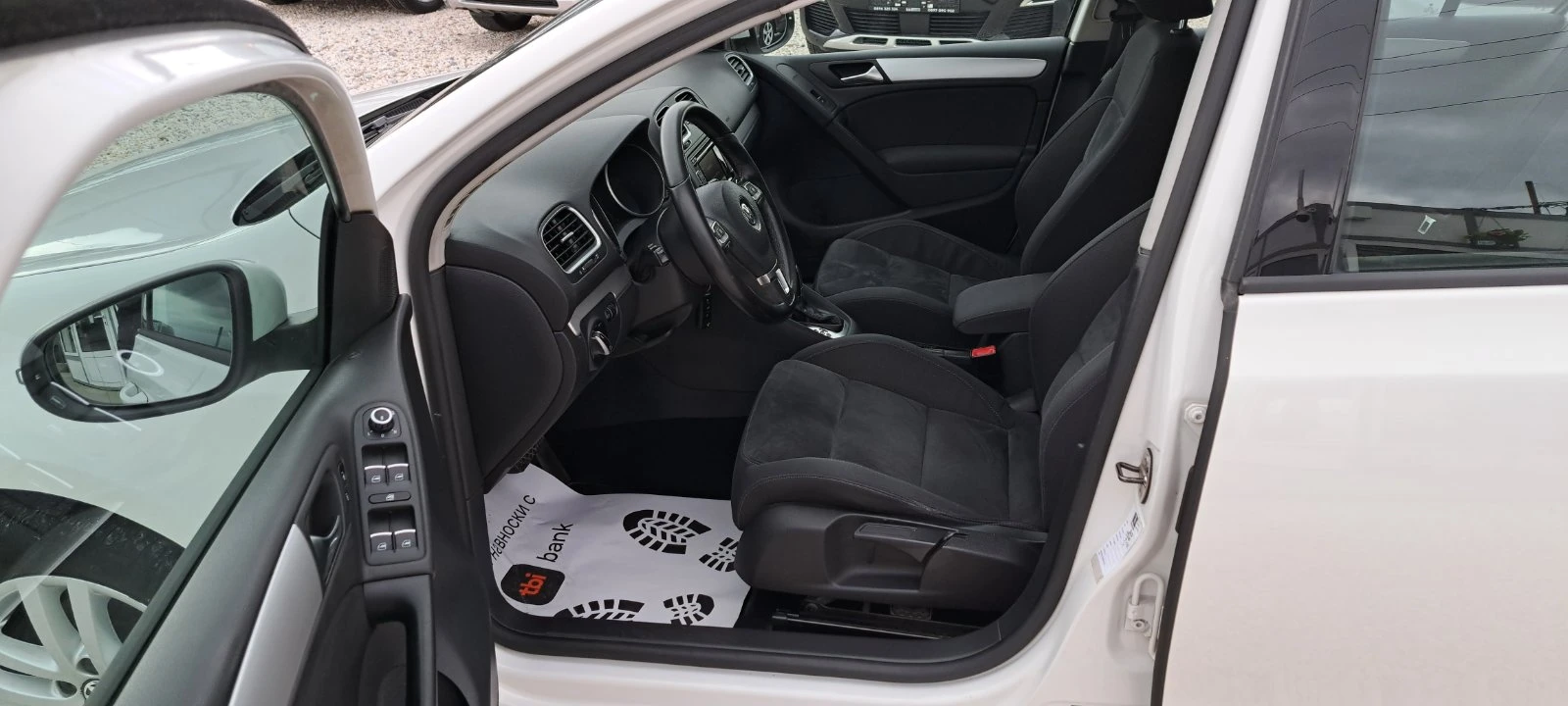 VW Golf 6 2.0 TDI 140kc Auto Navi, снимка 9 - Автомобили и джипове - 53904975