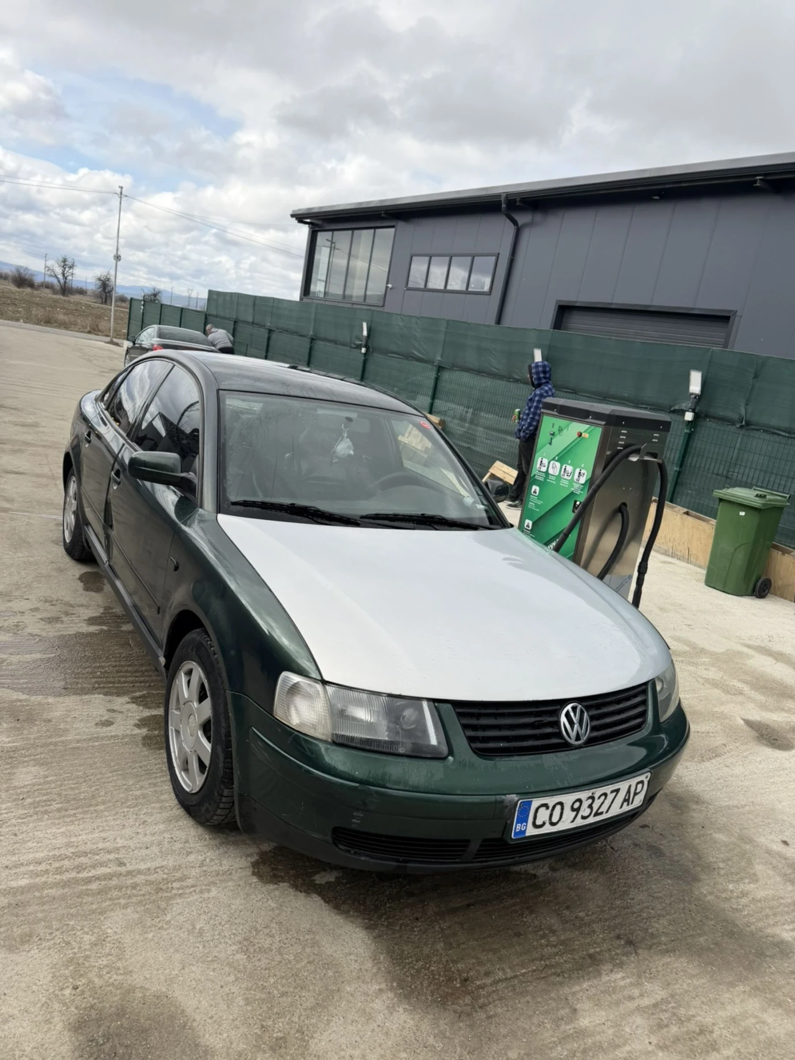 VW Passat 1.8T AEB, снимка 9 - Автомобили и джипове - 53935067