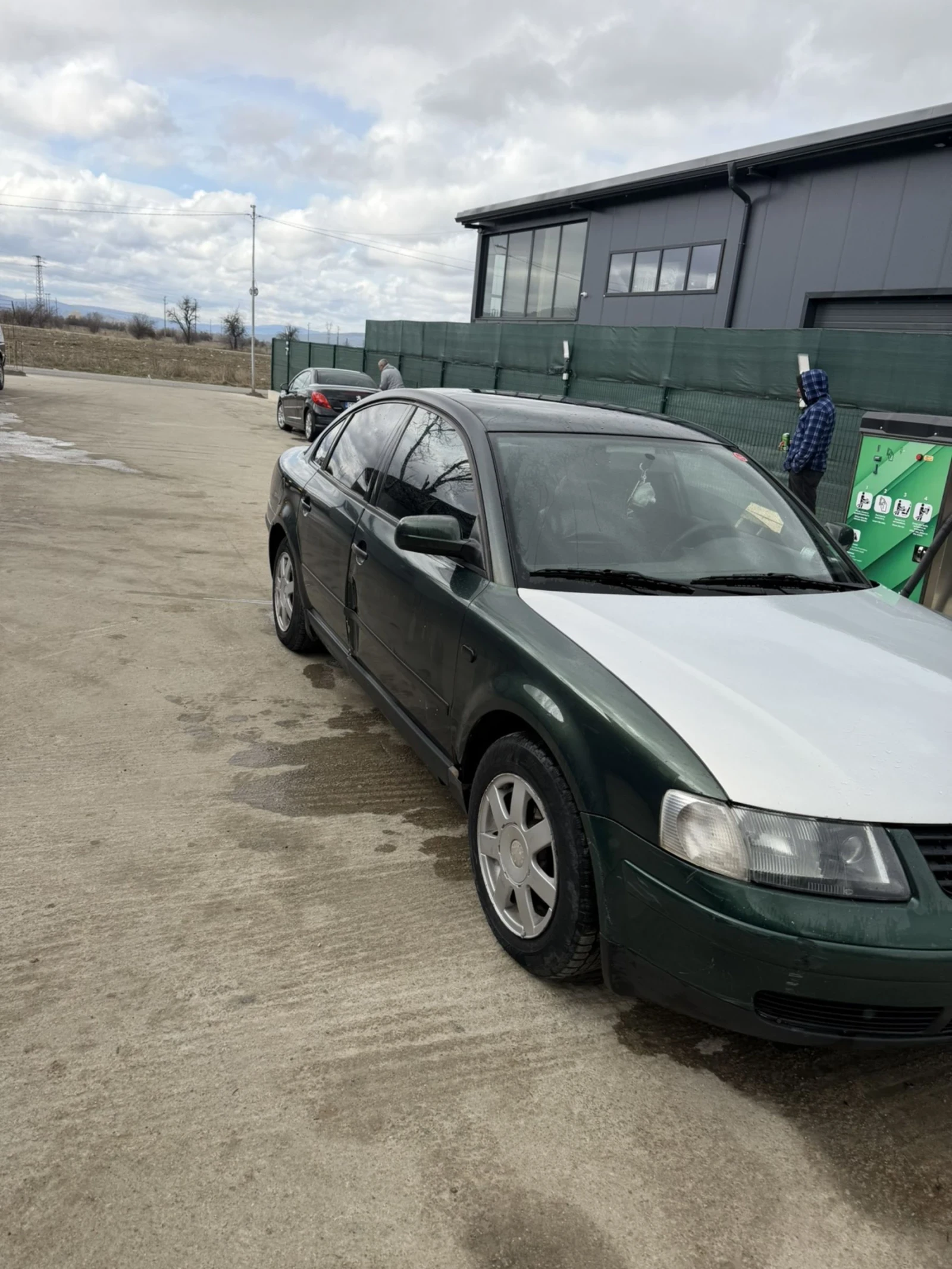 VW Passat 1.8T AEB, снимка 8 - Автомобили и джипове - 53935067