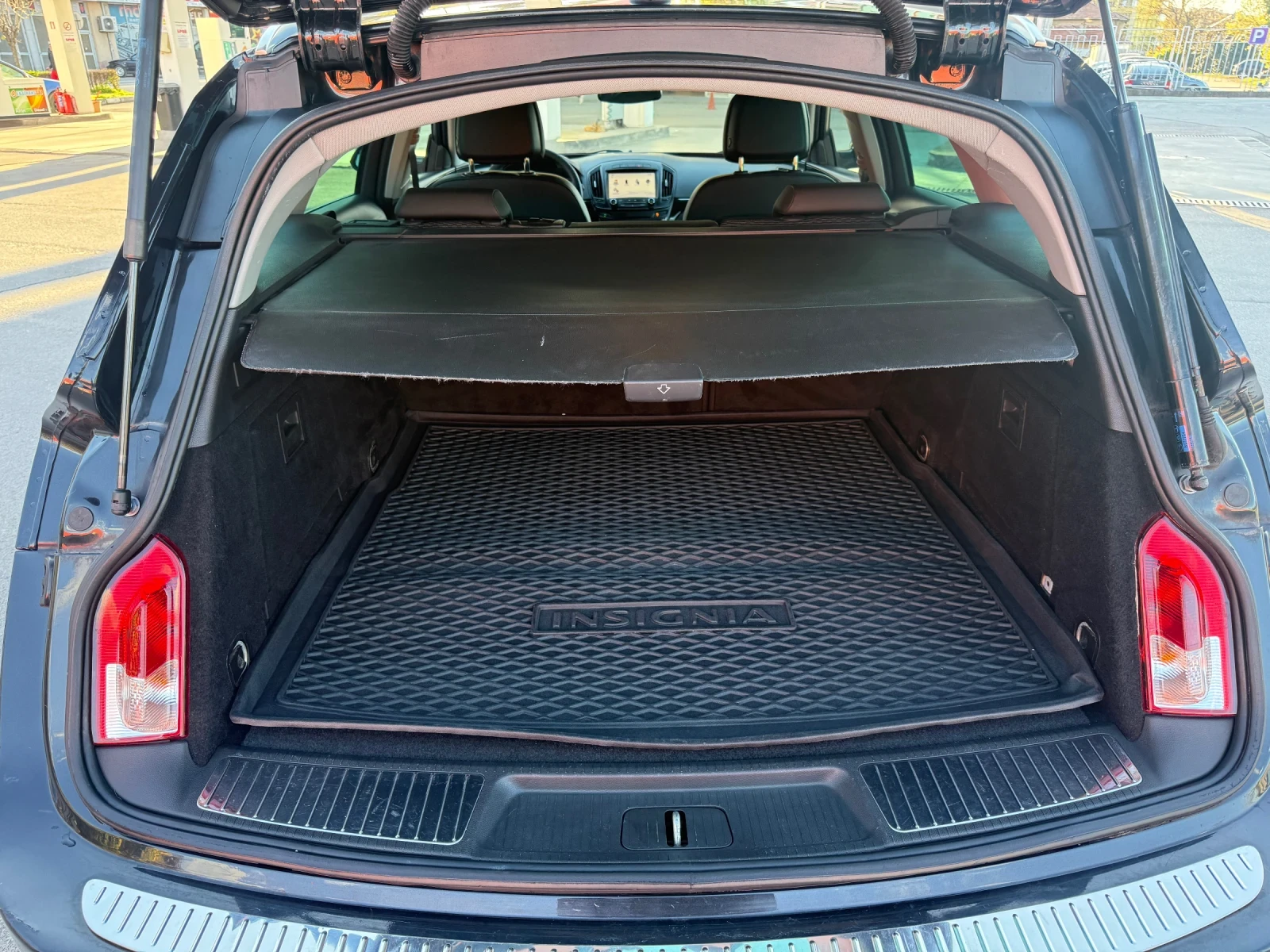 Opel Insignia 2.0 CDTI , снимка 12 - Автомобили и джипове - 54140811