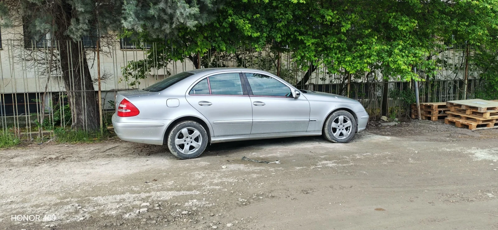Mercedes-Benz E 240 2.6 V6 177hp