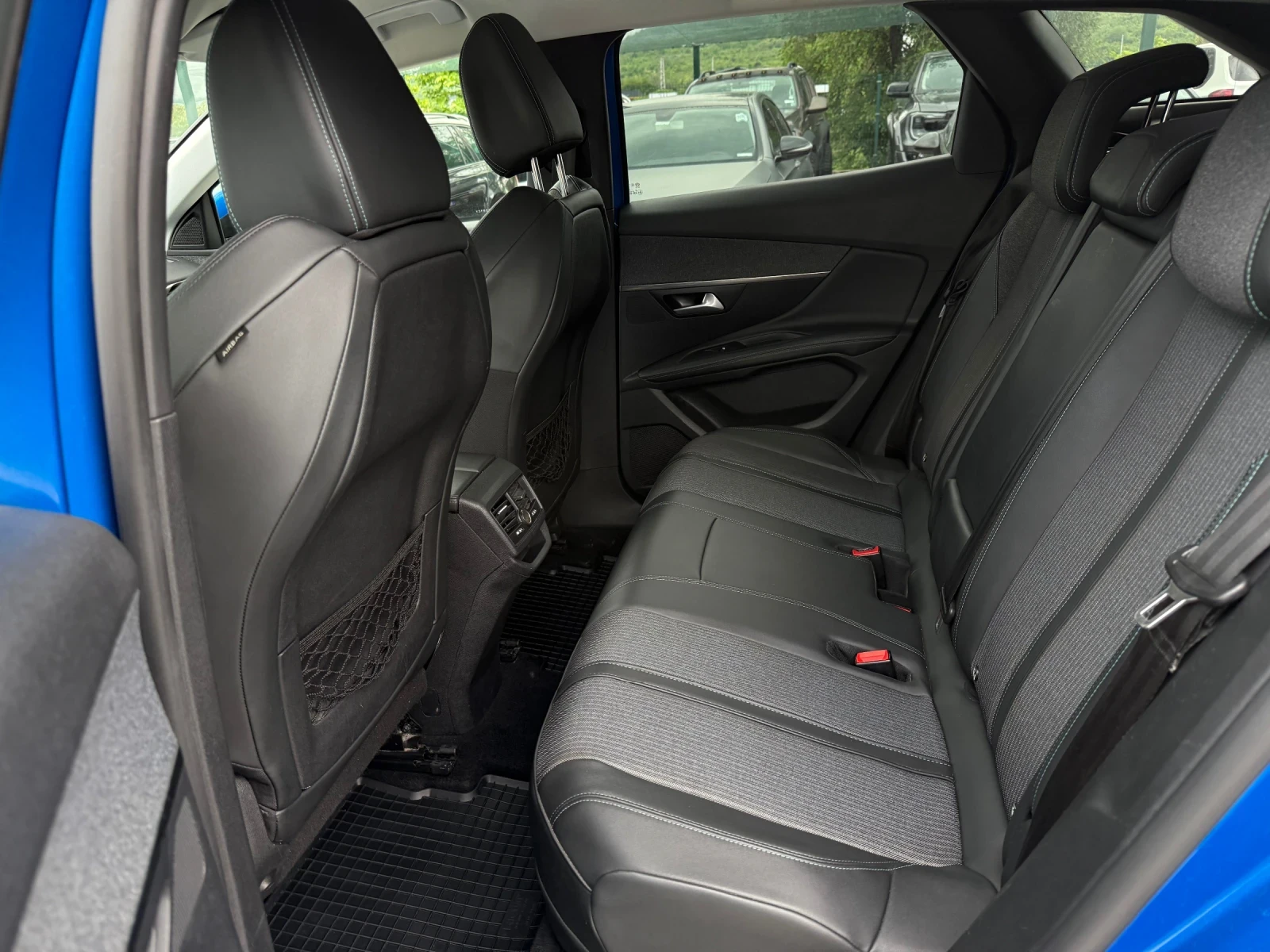 Peugeot 3008 1.6 Plug In Hybrid Allure , снимка 9 - Автомобили и джипове - 54808225