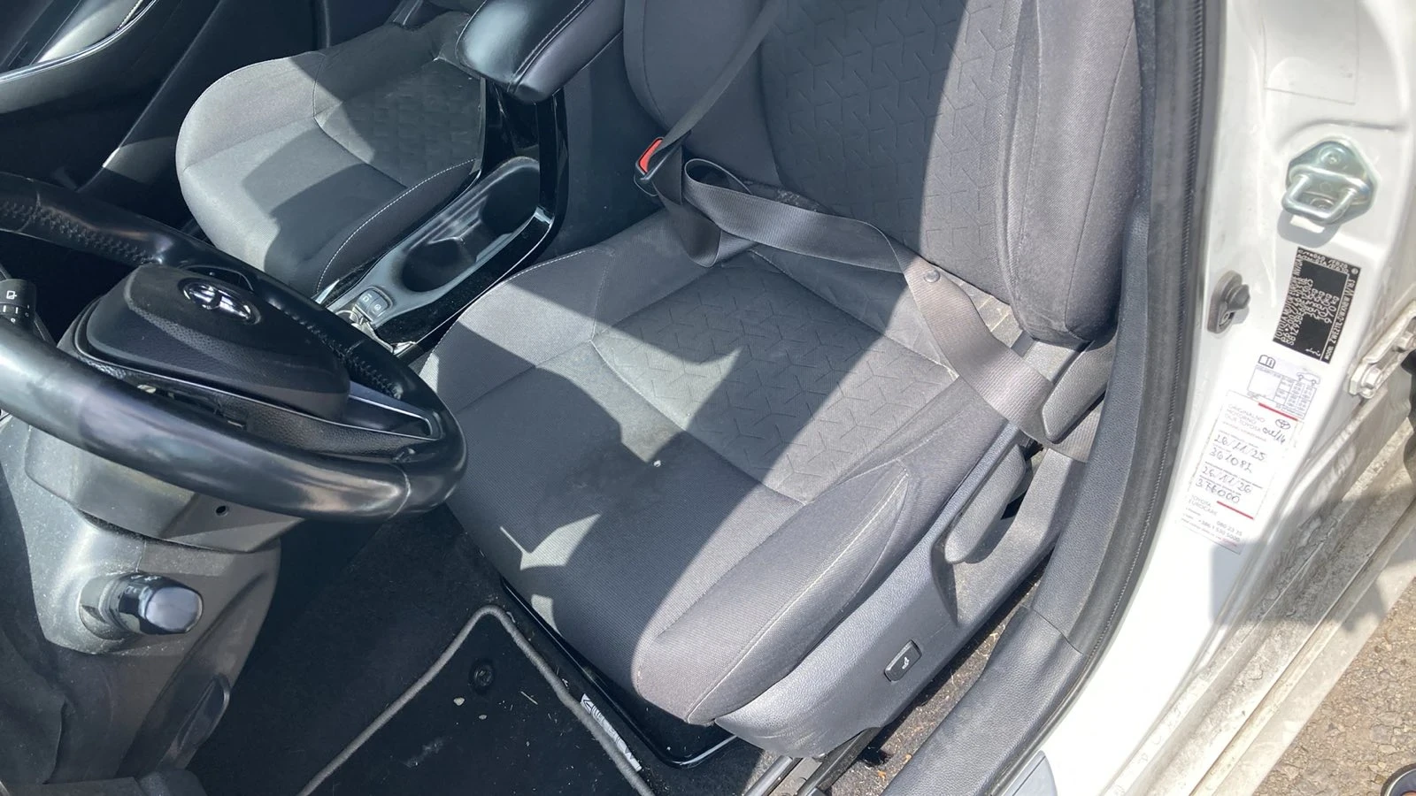 Toyota Corolla 1.8 Benzin Hibrid TAXI, снимка 8 - Автомобили и джипове - 54820738
