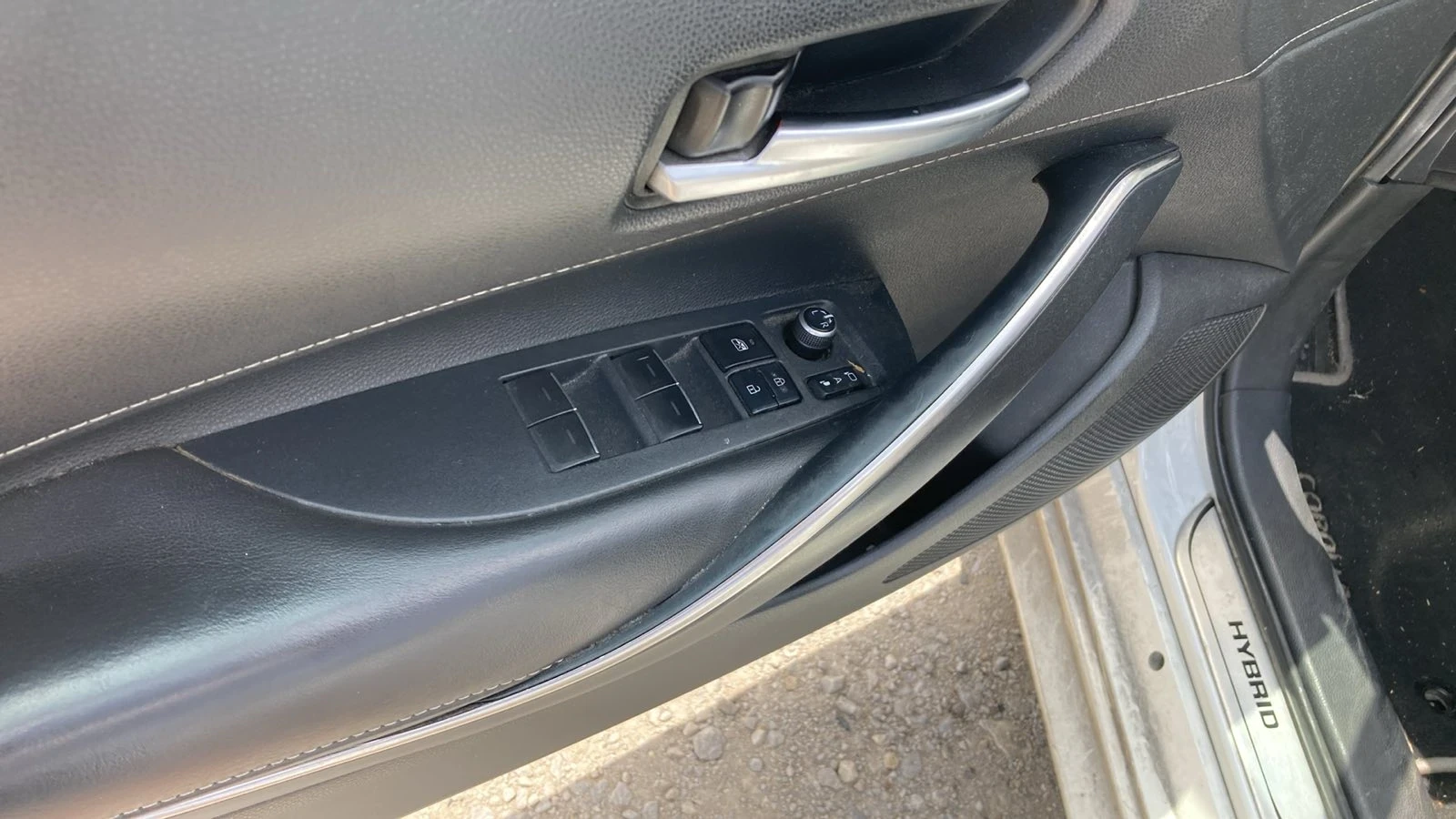 Toyota Corolla 1.8 Benzin Hibrid TAXI, снимка 7 - Автомобили и джипове - 54820738