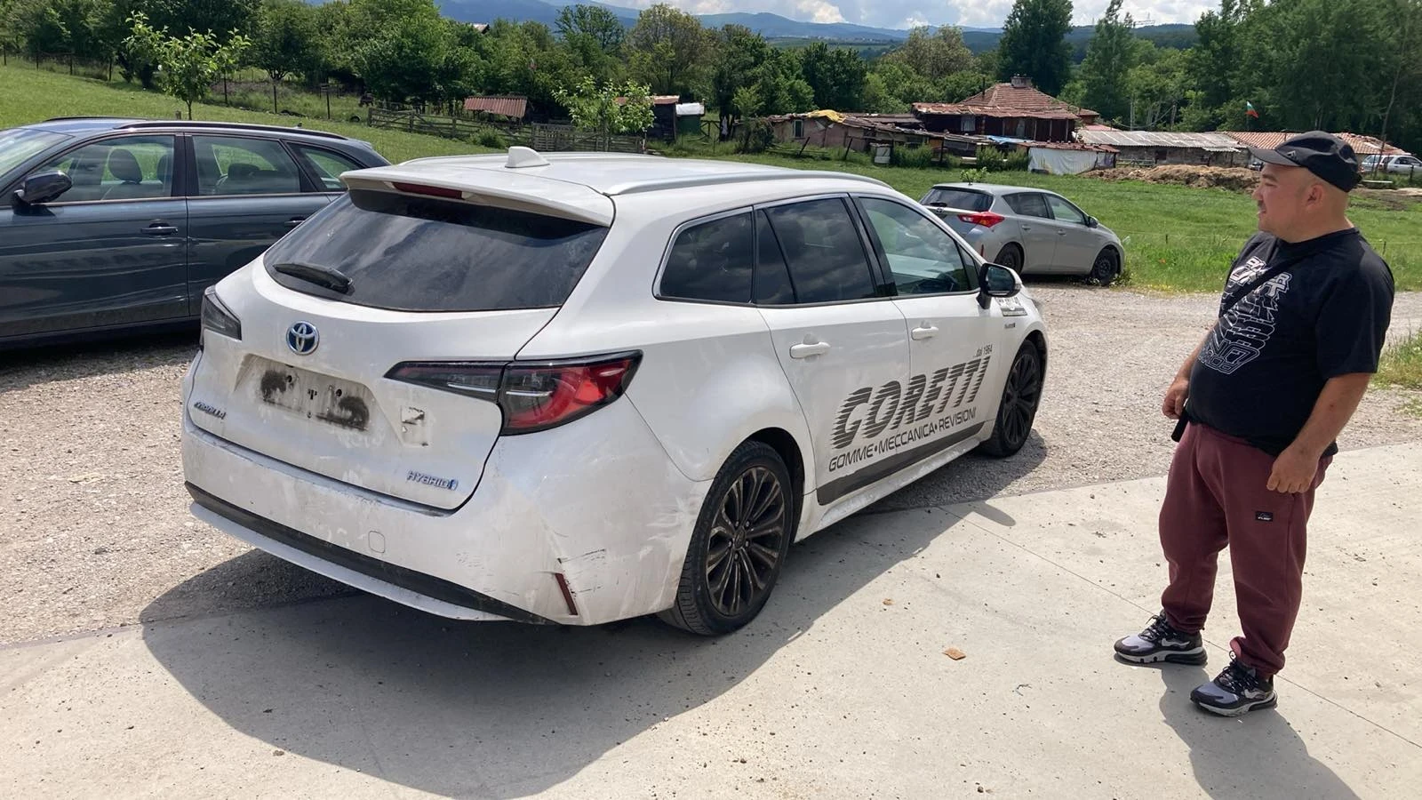 Toyota Corolla 1.8 Benzin Hibrid TAXI, снимка 3 - Автомобили и джипове - 54820738