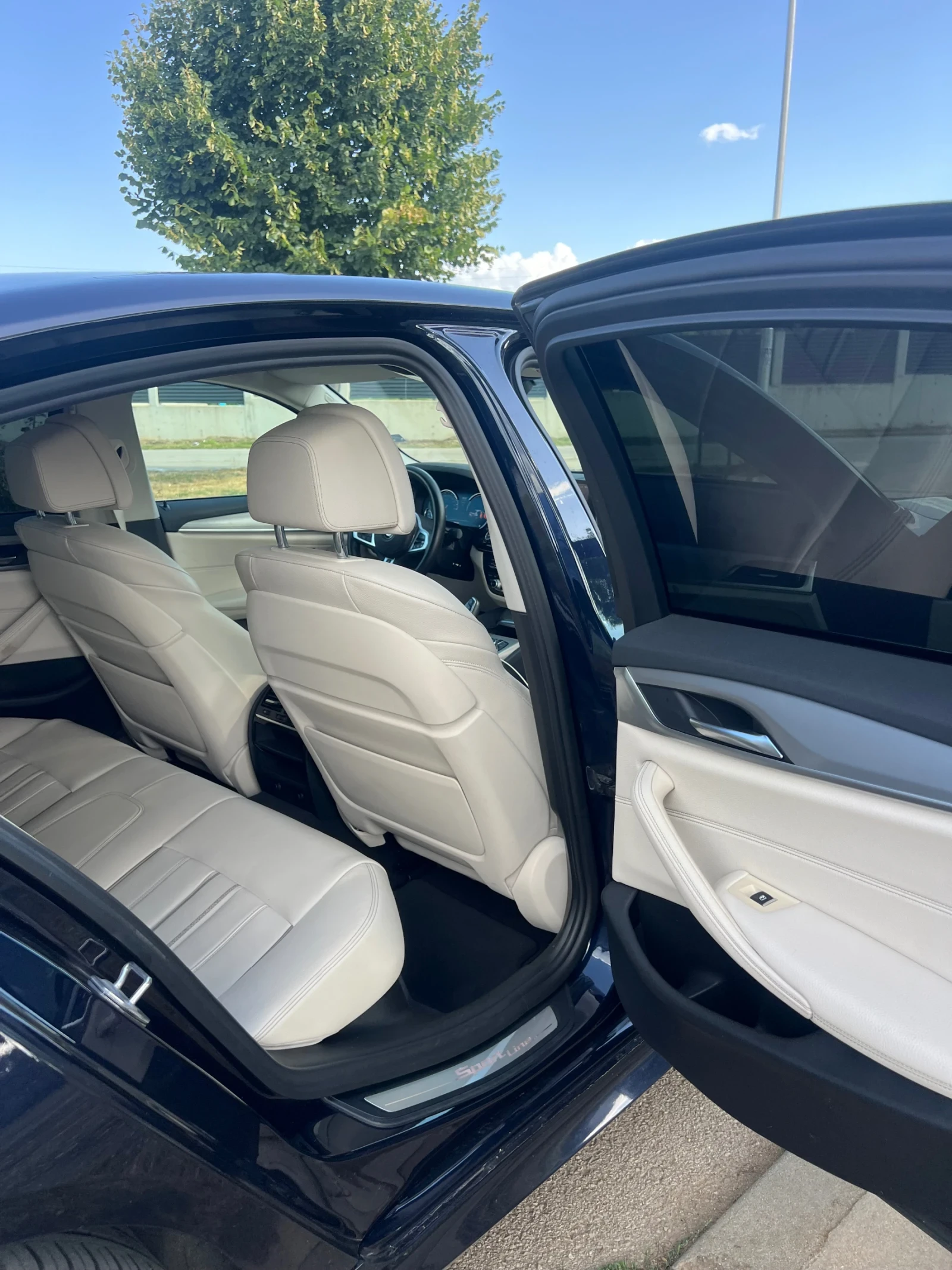 BMW 530 d xDRIVE  M Sport , снимка 12 - Автомобили и джипове - 55674124