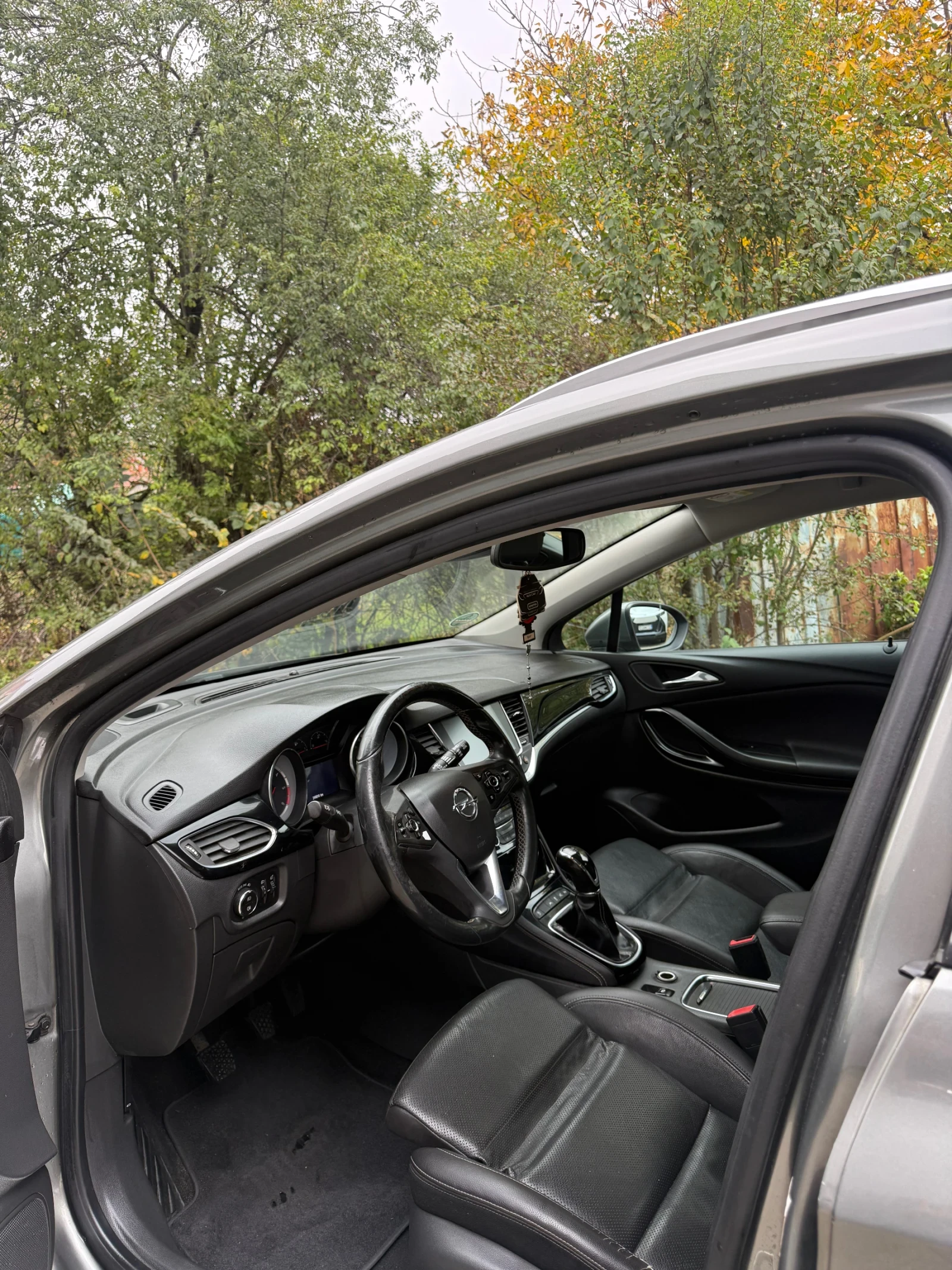 Opel Astra 1.6CDTI, снимка 17 - Автомобили и джипове - 56658252