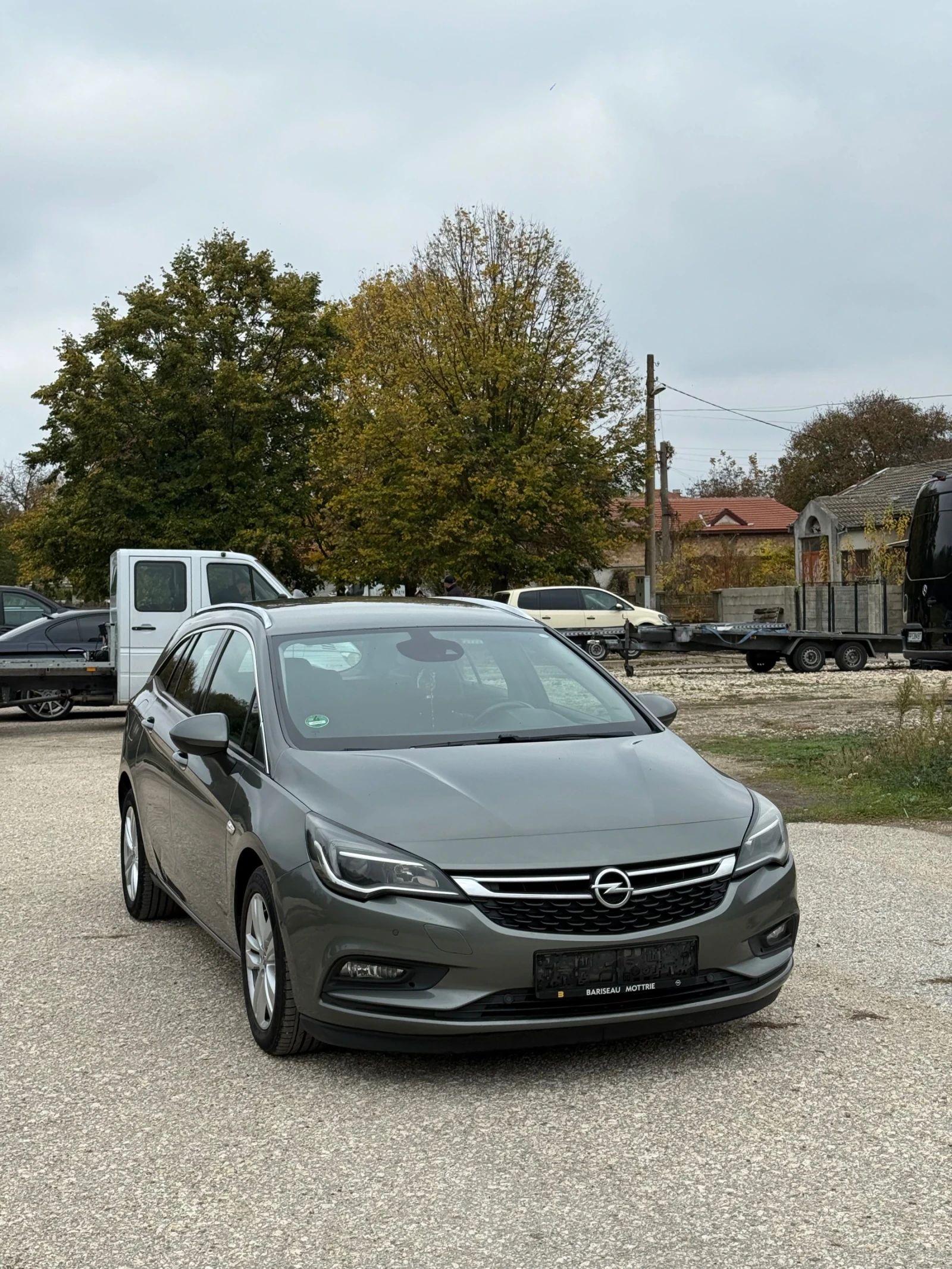 Opel Astra 1.6CDTI, снимка 3 - Автомобили и джипове - 56658252