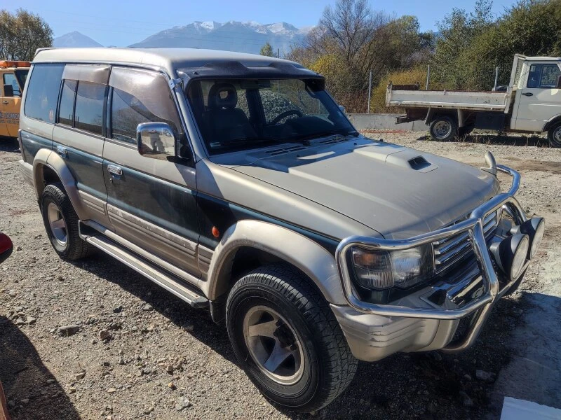 Mitsubishi Pajero ТОП състояние , снимка 7 - Автомобили и джипове - 47935145