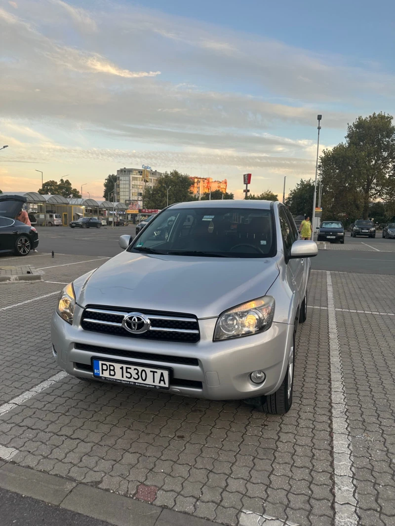 Toyota Rav4 2.2 D-CAT, снимка 8 - Автомобили и джипове - 47735495