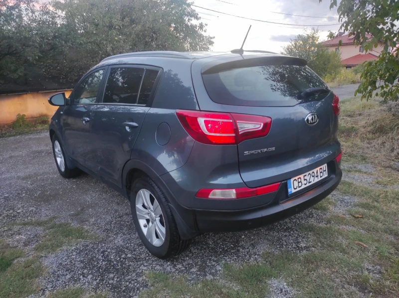 Kia Sportage, снимка 4 - Автомобили и джипове - 49179594