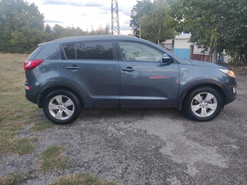 Kia Sportage, снимка 7 - Автомобили и джипове - 49179594