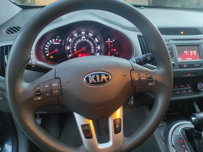 Kia Sportage, снимка 10 - Автомобили и джипове - 47681513