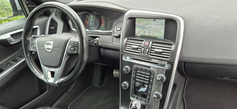 Volvo XC60 2.4-232кс. Rdesign, снимка 13 - Автомобили и джипове - 50219849