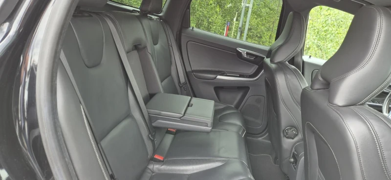 Volvo XC60 2.4-232кс. Rdesign, снимка 11 - Автомобили и джипове - 50219849