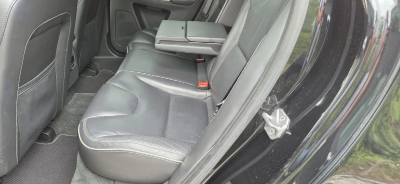 Volvo XC60 2.4-232кс. Rdesign, снимка 10 - Автомобили и джипове - 50219849
