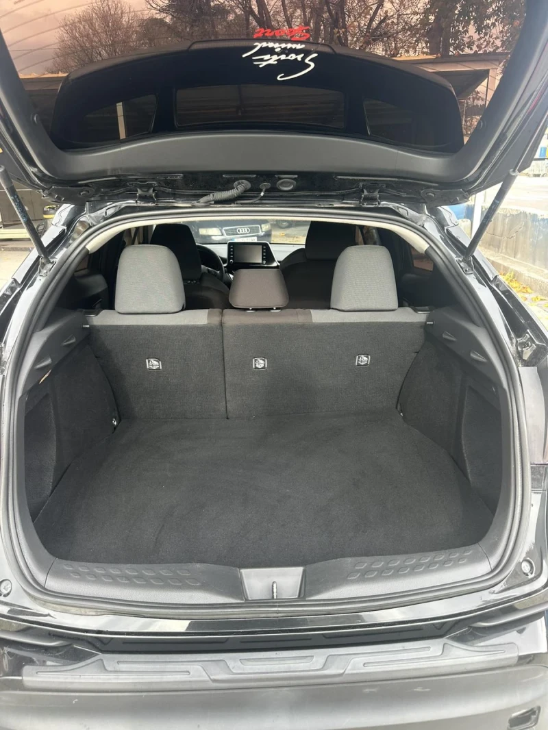 Toyota C-HR 2.0 Бензин, снимка 10 - Автомобили и джипове - 52138307