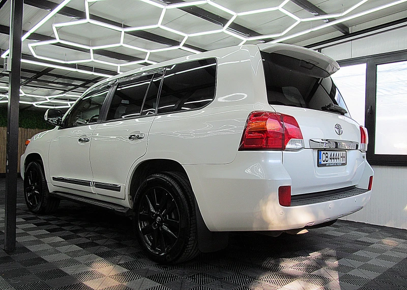 Toyota Land cruiser 200/БИЗНЕС КЛАС СОБСТВЕН ЛИЗИНГ, снимка 4 - Автомобили и джипове - 52117065
