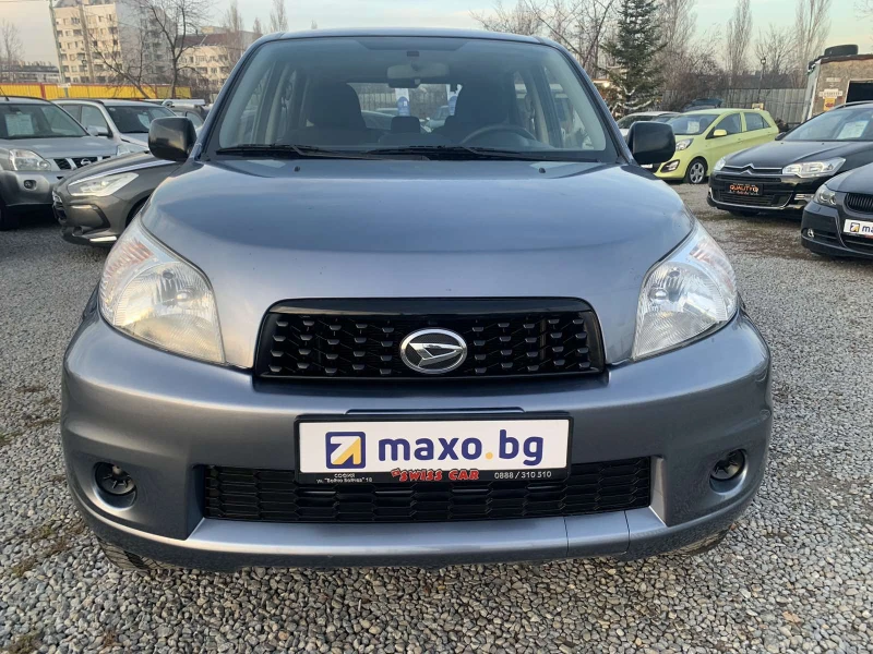 Daihatsu Terios 1.5I/4x4 КАТО НОВА !!!, снимка 2 - Автомобили и джипове - 52831499