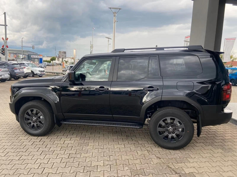 Toyota Land cruiser 250 Executive, снимка 2 - Автомобили и джипове - 53095914