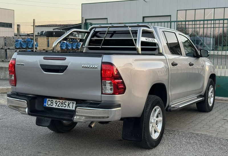 Toyota Hilux, снимка 5 - Автомобили и джипове - 53224435