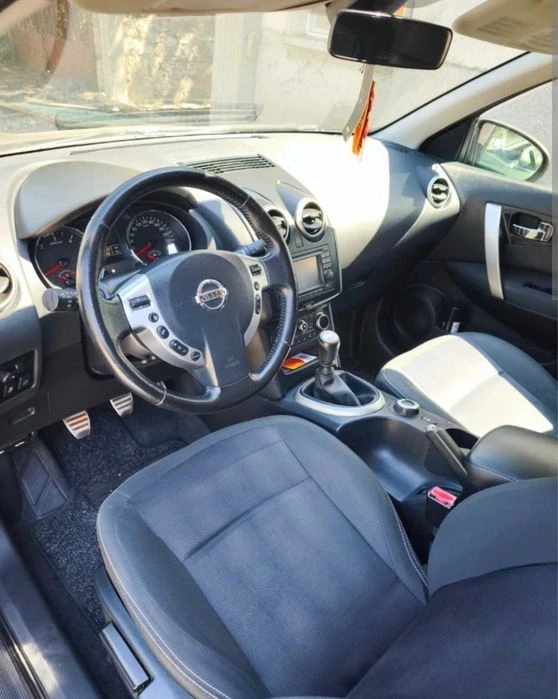 Nissan Qashqai, снимка 5 - Автомобили и джипове - 54081938