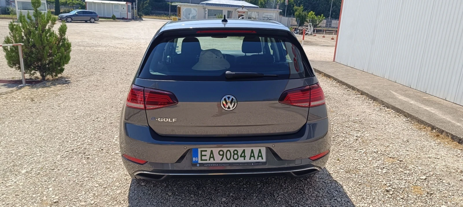 VW Golf Electric, CCS, Automatic 136к.с. 2020г. - изображение 6