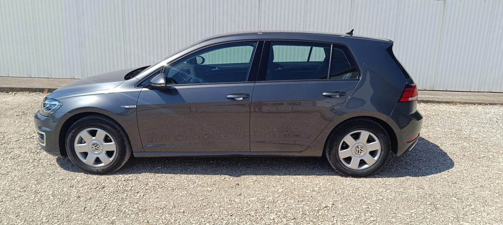 VW Golf Electric, CCS, Automatic 136к.с. 2020г. - изображение 8