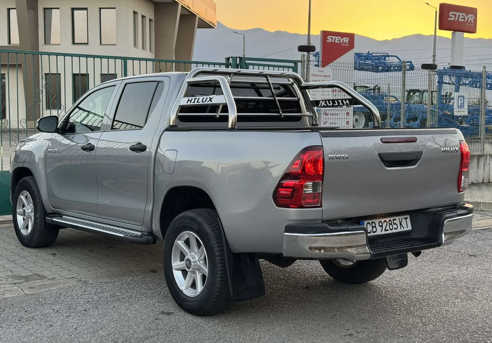 Toyota Hilux  - изображение 4