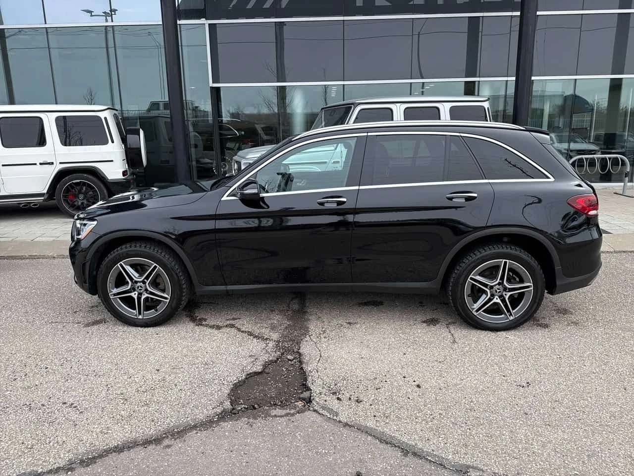 Mercedes-Benz GLC * 300 * CARFAX * ЦЕНА ДО БГ, снимка 4 - Автомобили и джипове - 53975737