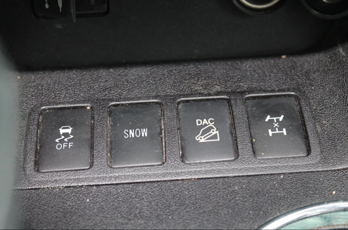 Toyota Highlander XLE * 3.5 V6 * 7 МЕСТЕН * СЕРВИЗНА ИСТОРИЯ * , снимка 10 - Автомобили и джипове - 54156317