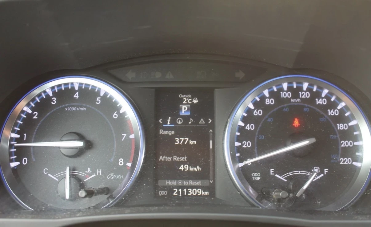 Toyota Highlander XLE * 3.5 V6 * 7 МЕСТЕН * СЕРВИЗНА ИСТОРИЯ * , снимка 9 - Автомобили и джипове - 54156317