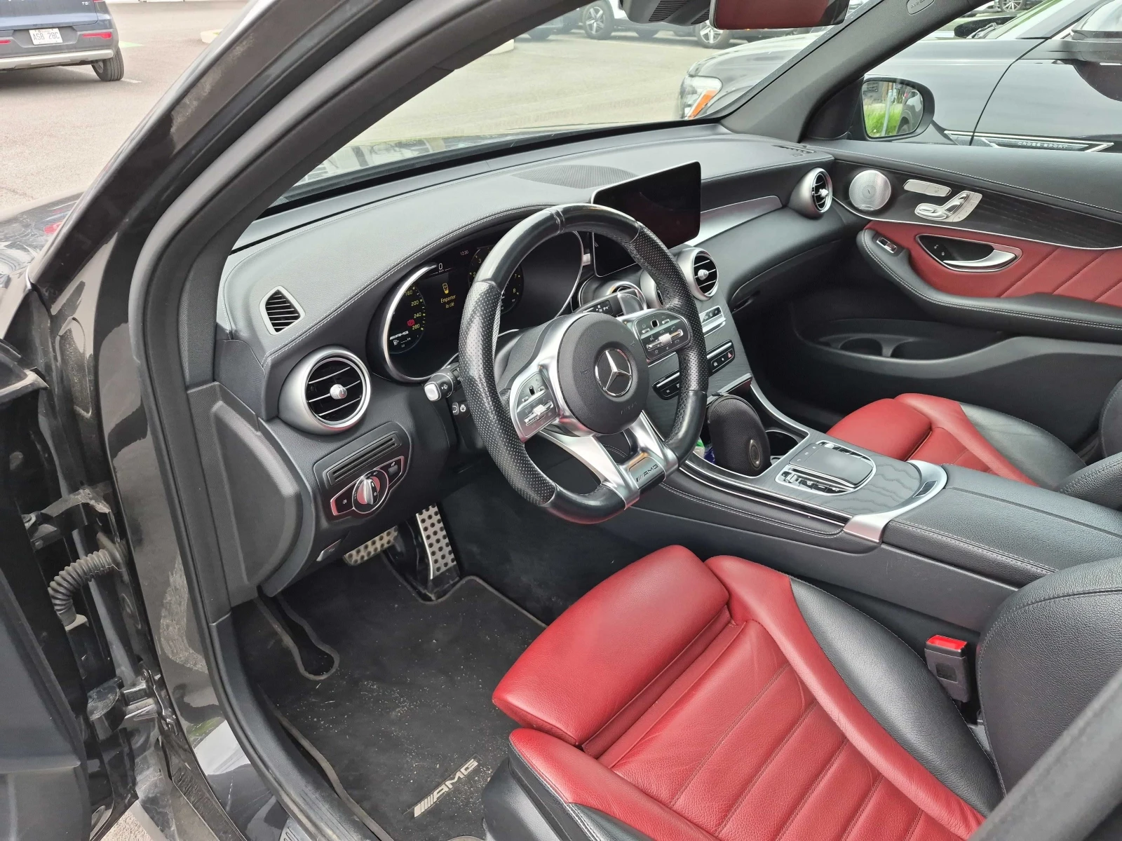 Mercedes-Benz GLC 43 AMG 2 КЛЮЧА * ПАНОРАМА * ПОДГРЕВИ * CARFAX, снимка 6 - Автомобили и джипове - 55015727