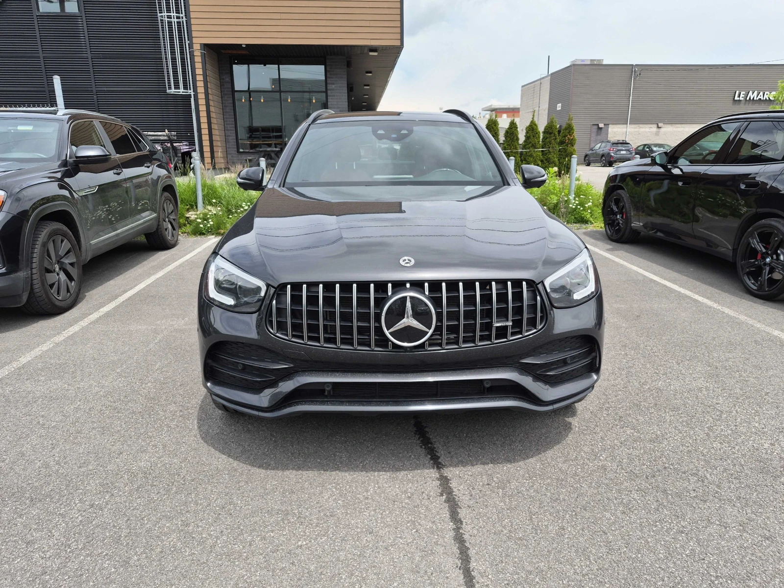 Mercedes-Benz GLC 43 AMG 2 КЛЮЧА * ПАНОРАМА * ПОДГРЕВИ * CARFAX, снимка 2 - Автомобили и джипове - 55015727