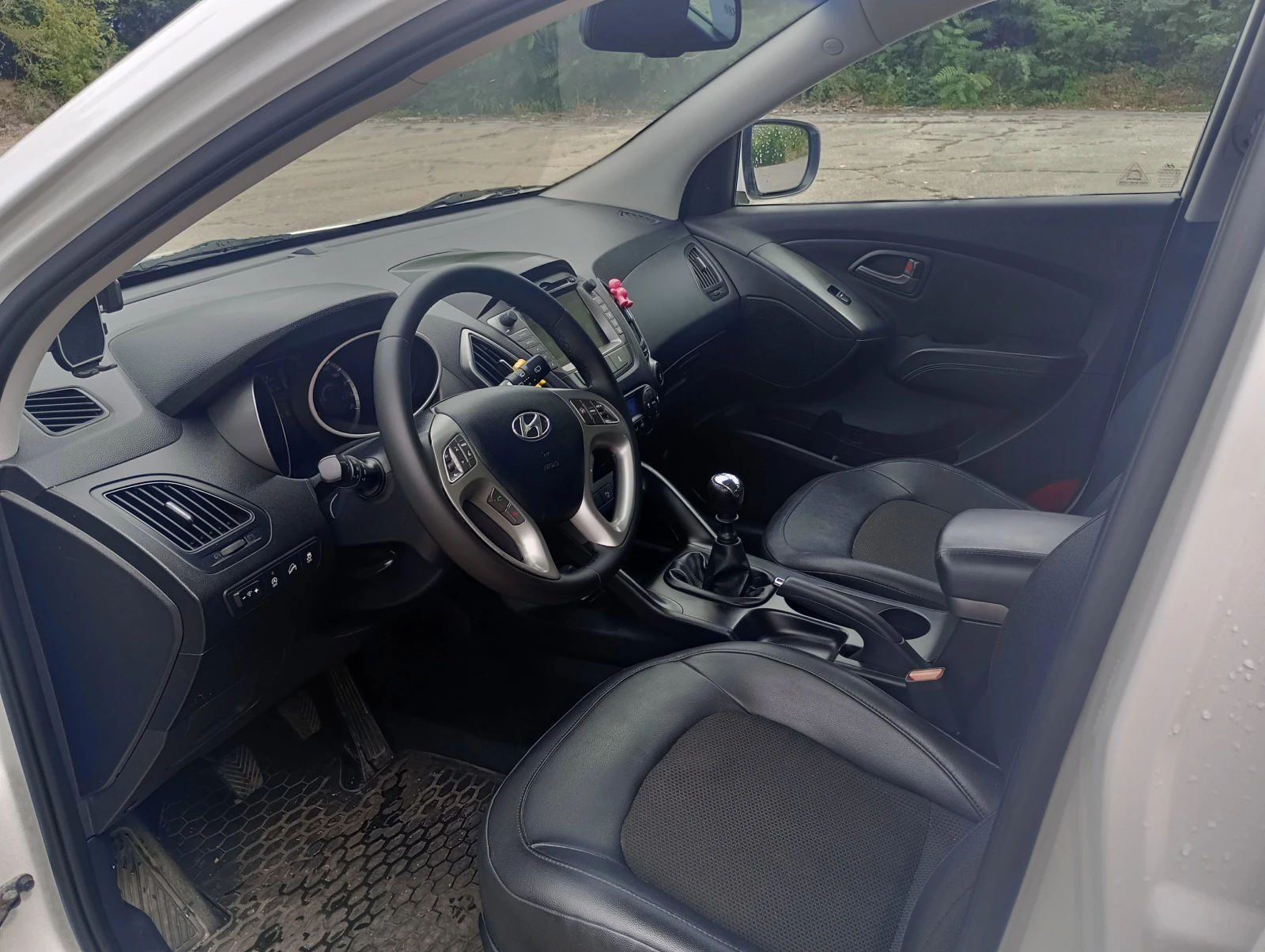 Hyundai IX35 1.7CRDI Facelift, снимка 6 - Автомобили и джипове - 55433525